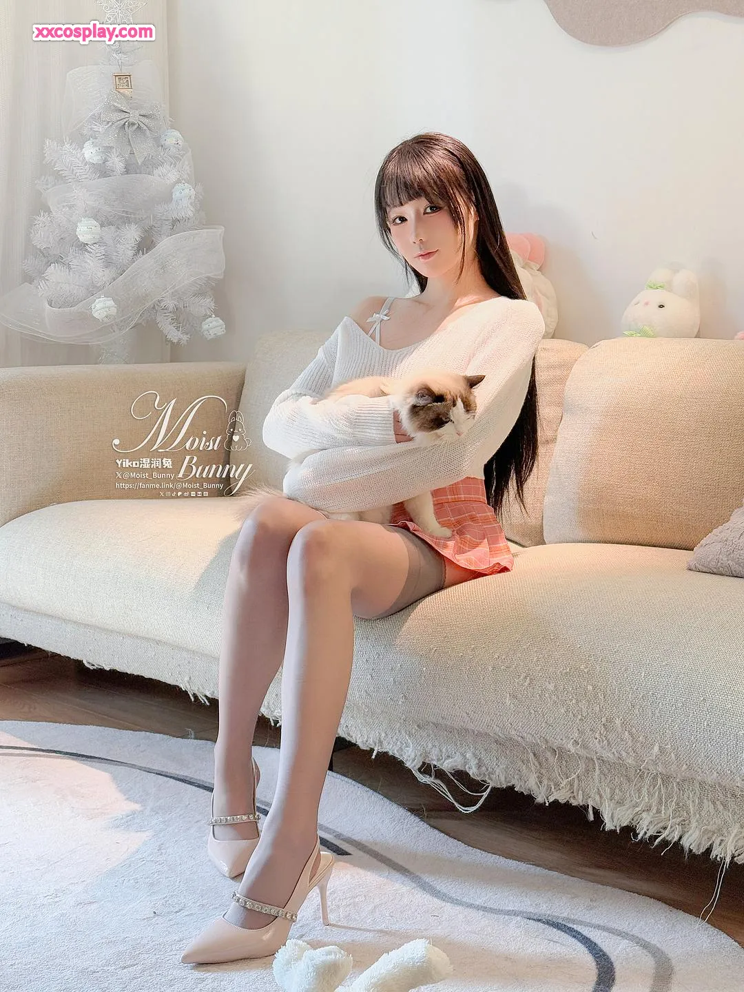 Yiko Wet Rabbit: Valentine's 'Romantic Holiday' Bunny Girl Special